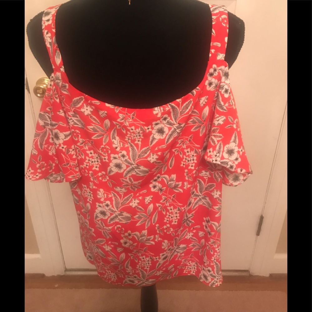 “Paraphrase” Red and Black, silky top, size L - Picture 2 of 2